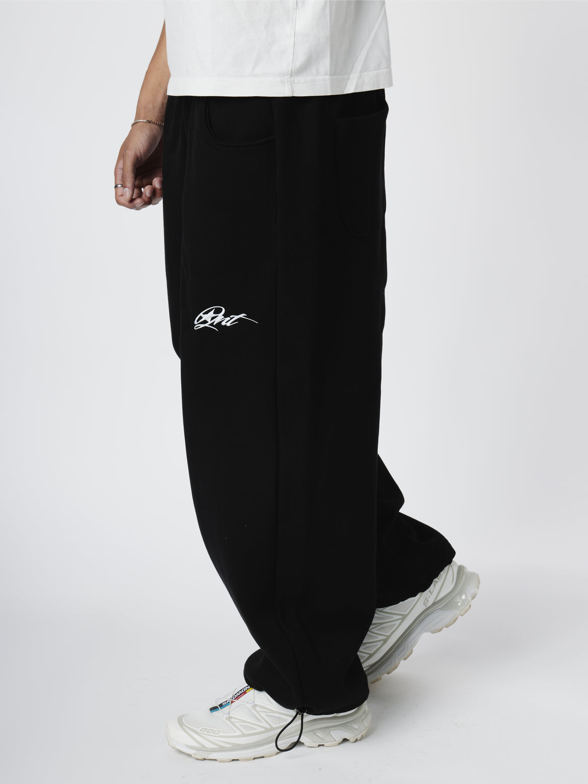 BAGGY TRACKSUIT