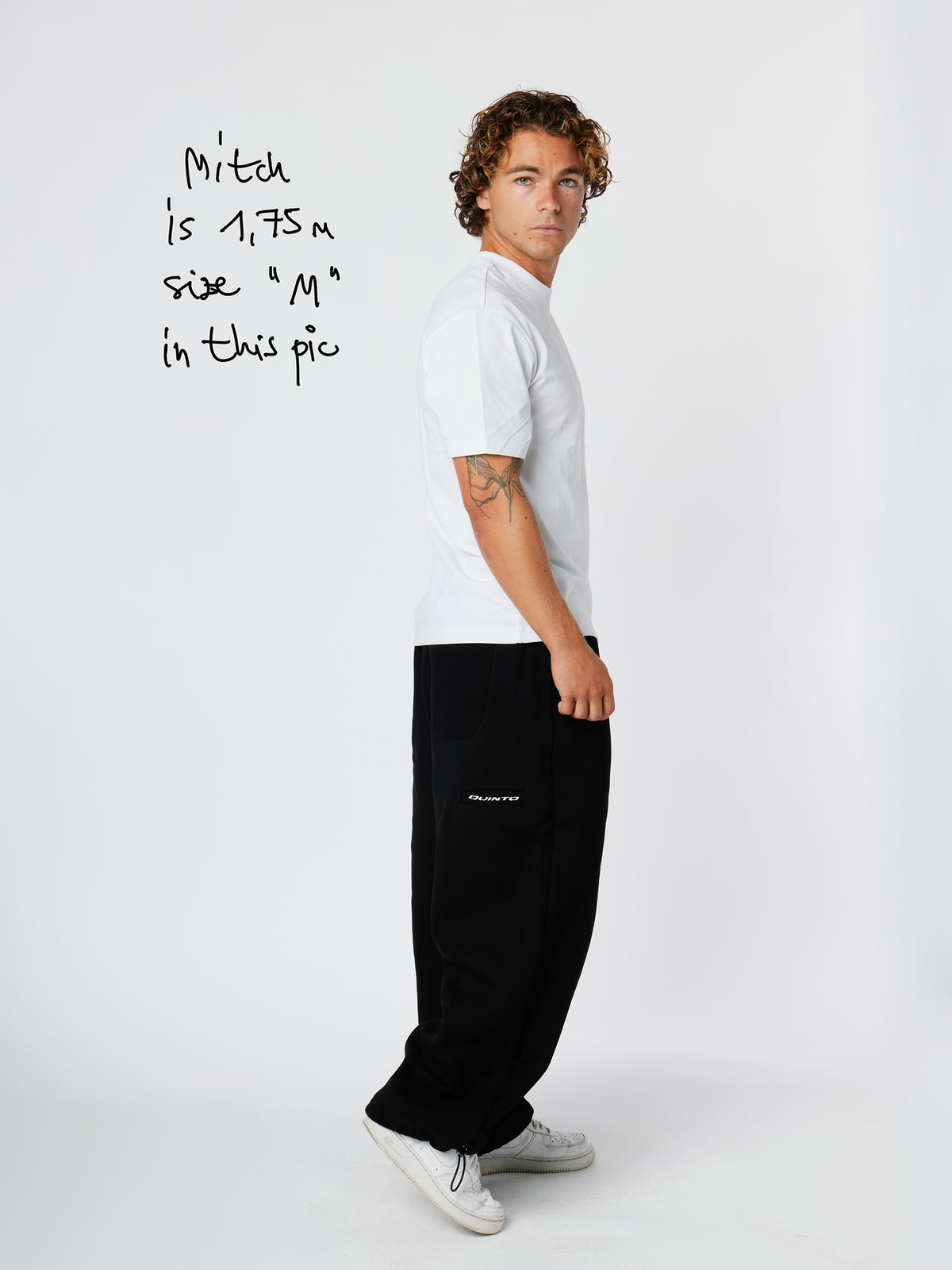 BAGGY TRACKSUIT