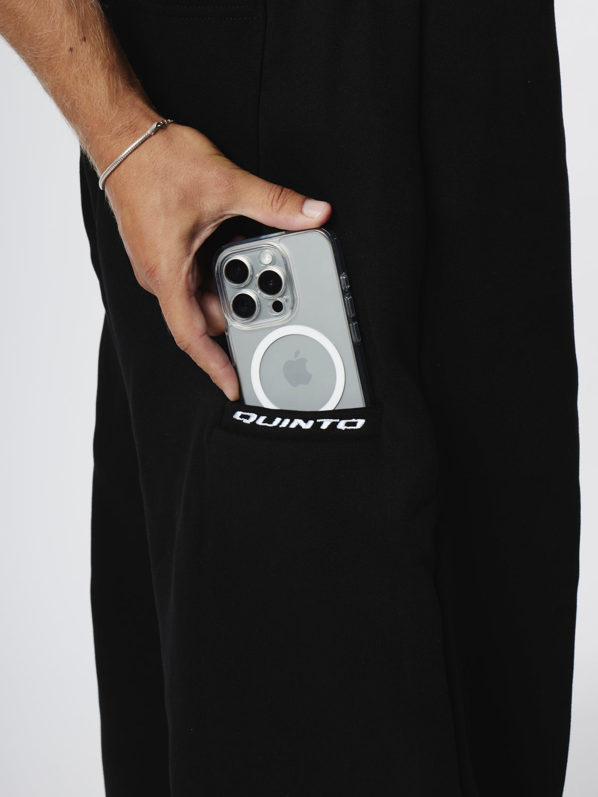 BAGGY TRACKSUIT